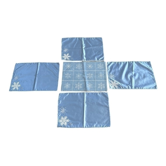Set of 4+1 Embroidered White Snowflakes Blue Satin Placemats Christmas Decor - Picture 2 of 5
